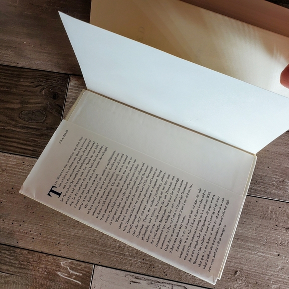 Educated A Memoir Hard Cover Book by Tara Westover #1 New York Times Bestseller - Picture 7 of 11